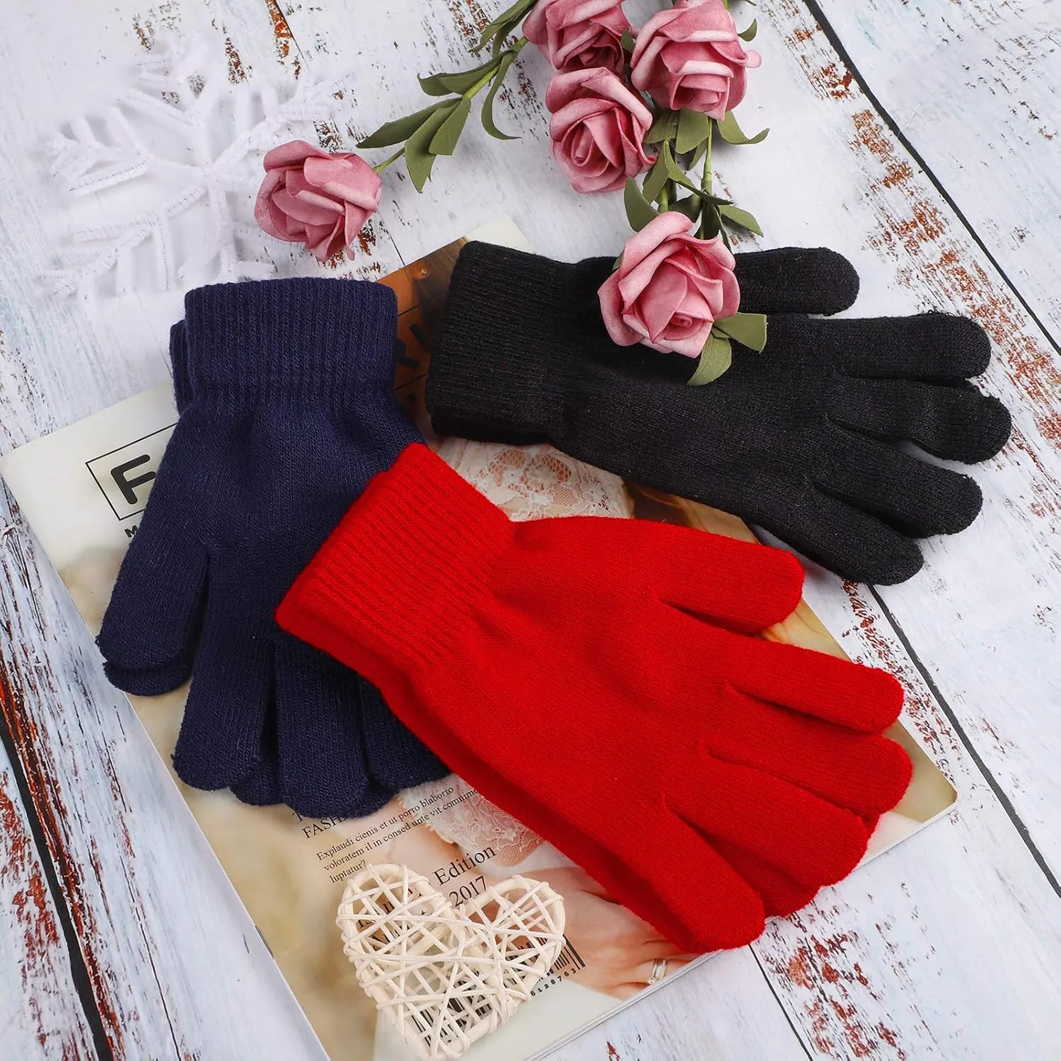 Cooraby 12 Pairs Winter Magic Gloves Stretchy Warm Knit Gloves with Mesh Storage Bag for Men or Women
