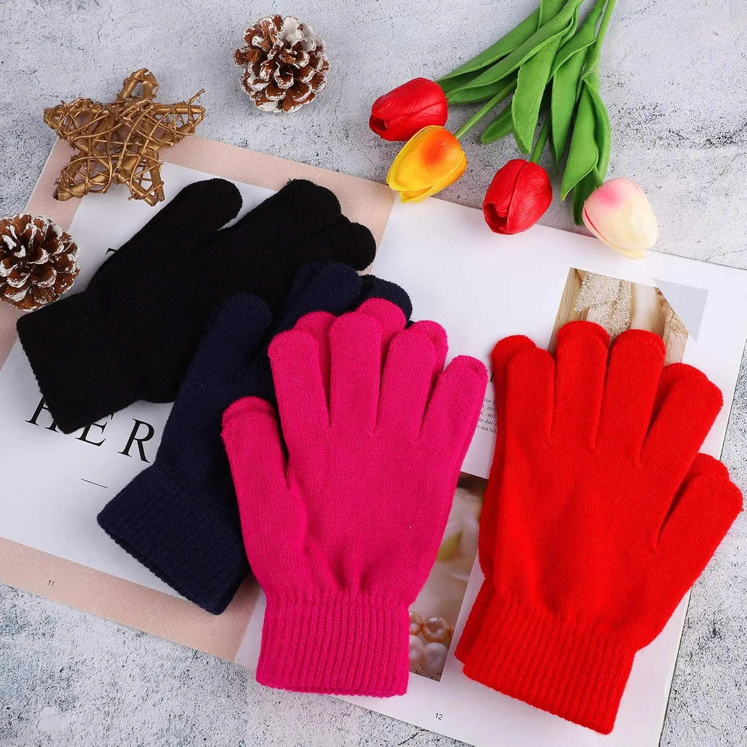 Cooraby 12 Pairs Winter Magic Gloves Stretchy Warm Knit Gloves with Mesh Storage Bag for Men or Women