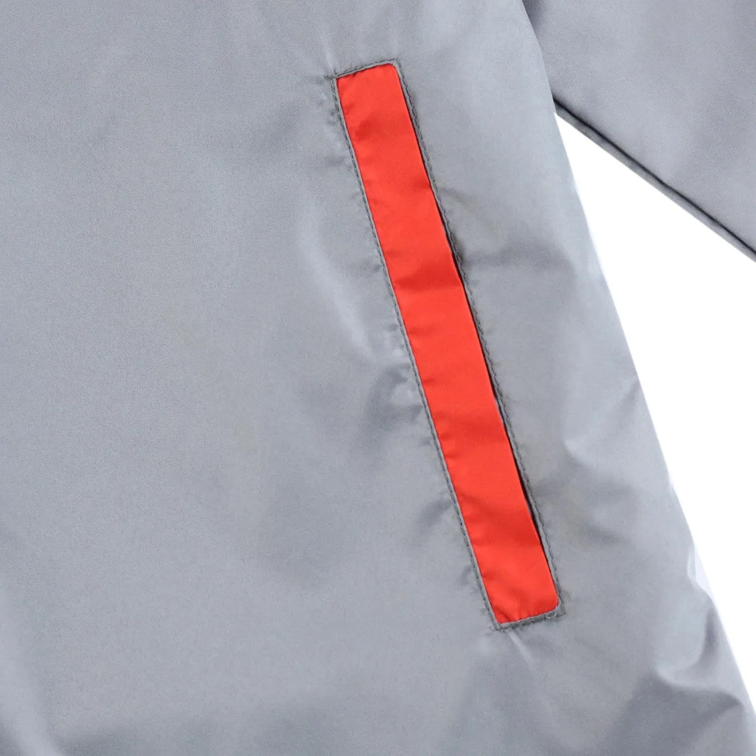 Lightweight Men's Windbreaker - Breathable Hooded Jacket for Outdoors & Commutes