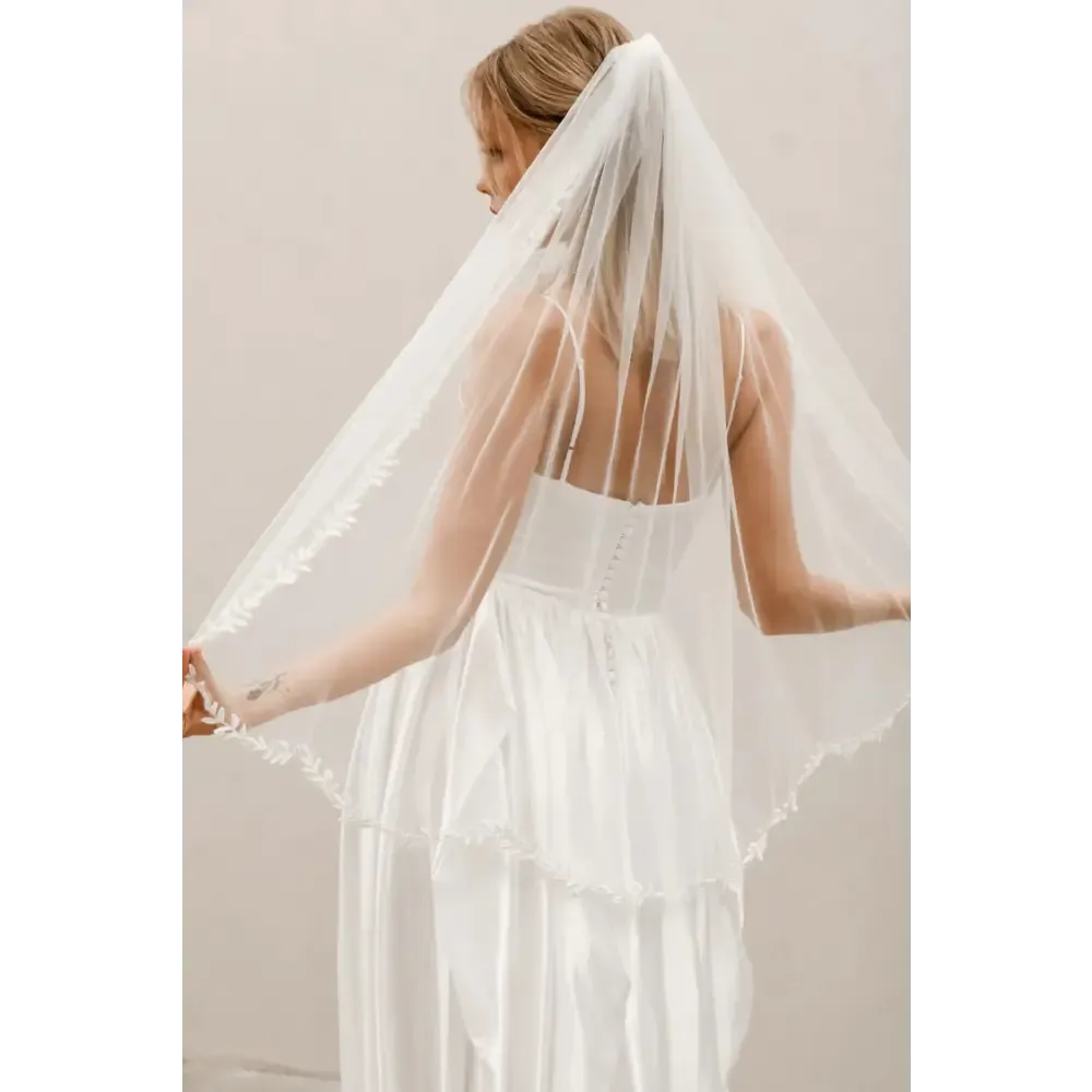 Pearl Beaded Edge Veil V006
