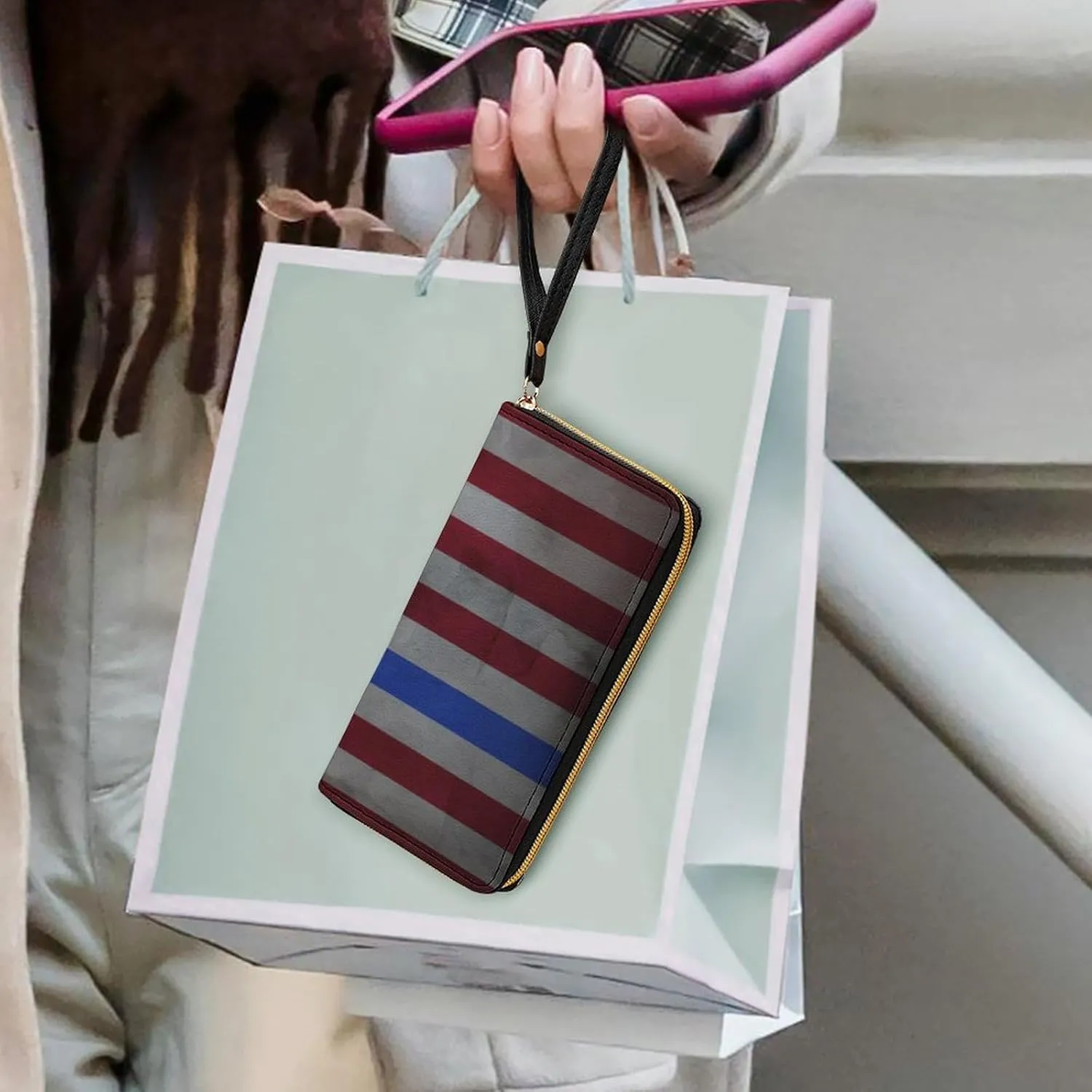 Women's Retro Vintage American Flag Red Blue Line Flag PU Leather Clutch with Wristlet, 7.8x4.1x1.4 Inch Compact Wallet for Daily Essentials, Fashionable and Functional Design