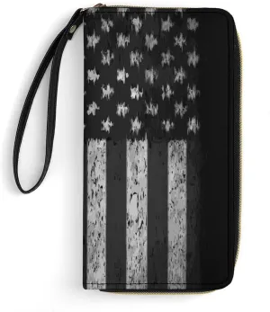 Women's Vintage Retro American Flag Black PU Leather Clutch with Wristlet, 7.8x4.1x1.4 Inch Compact Wallet for Daily Essentials, Fashionable and Functional Design